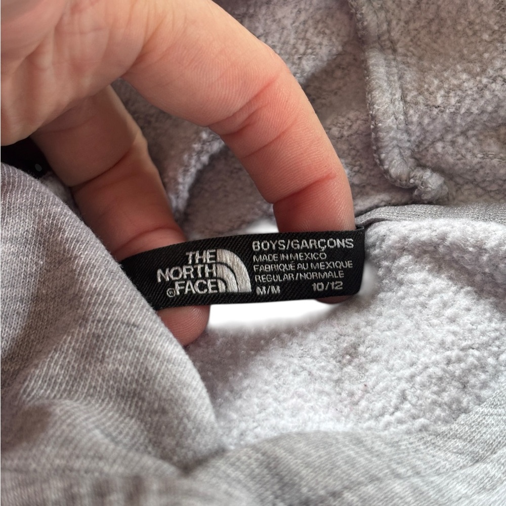 The North Face Boy’s 10-12yo Gray Hoodie w “Never Stop Exploring” Camo Graphic - Picture 16 of 17